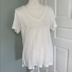 J. jill Pima slub knit v-neck t-shirt tee size medium Basic white